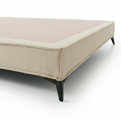 Detalle del borde perimetral cosido del tapizado de la Base Alma