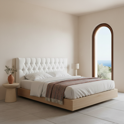 Cabecero Capy blanco de Morfeo en dormitorio luminoso con cama de madera.