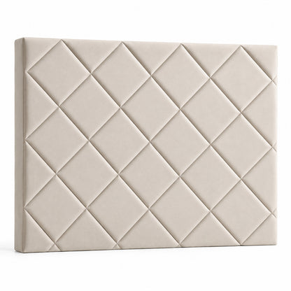 Cabecero Samos beige de Morfeo en perspectiva sobre fondo blanco, con el relieve de rombos marcado.