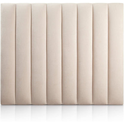 Cabecero tapizado Tasos beige de Morfeo con canales verticales acolchados, vista frontal sobre fondo blanco. Tejido antimanchas, fabricado en España.