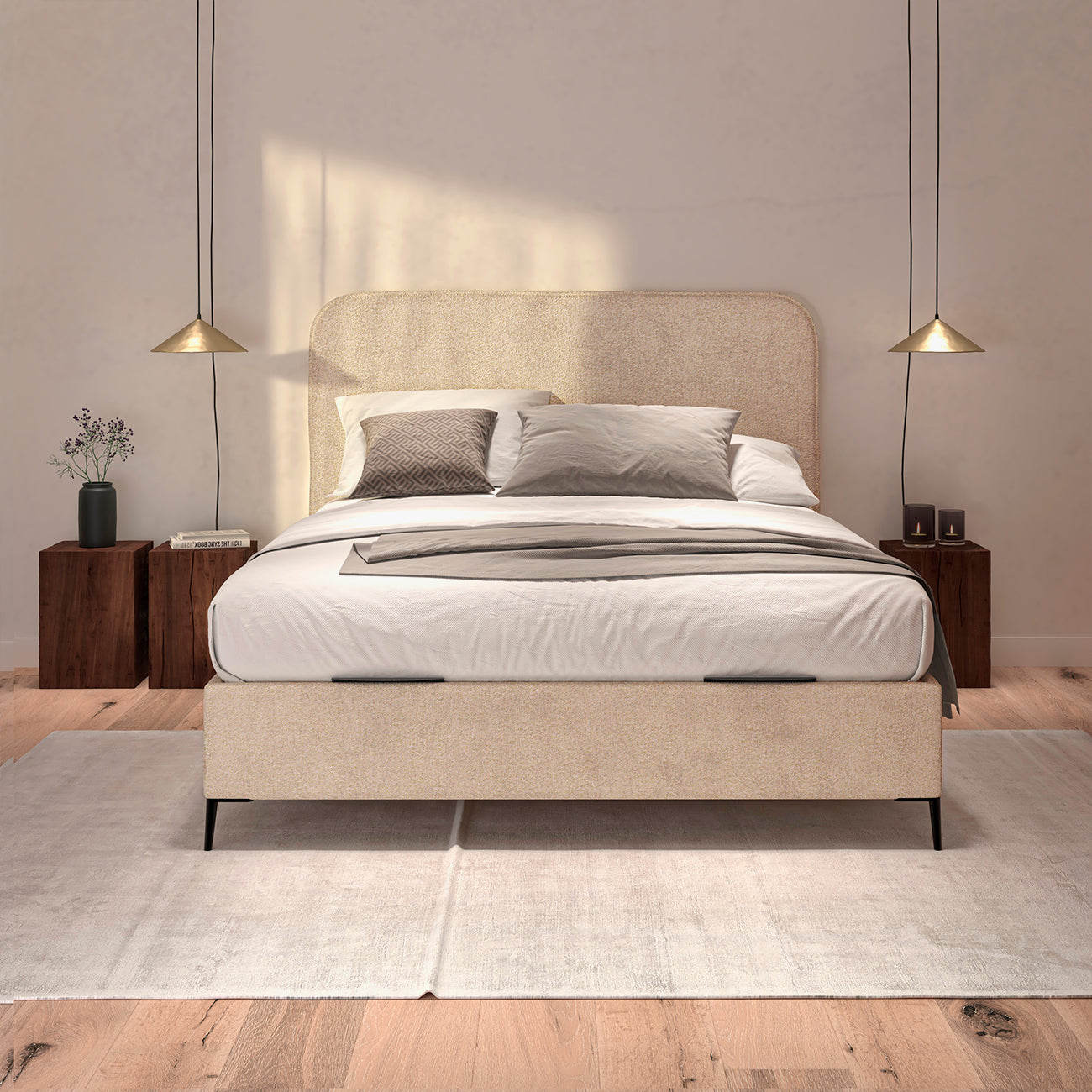 Canapé Saona color beige de Morfeo en dormitorio moderno con cama y textiles claros.