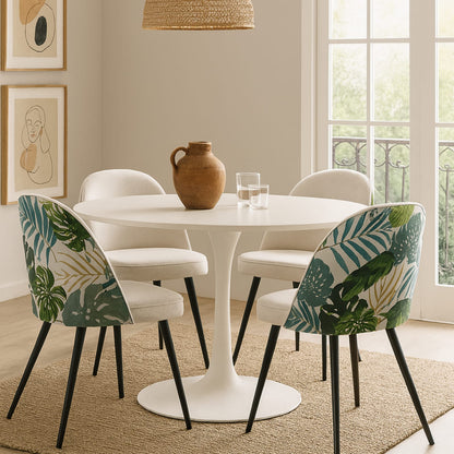Silla Zazu blanca tapizada con patas de madera natural - Morfeo 5